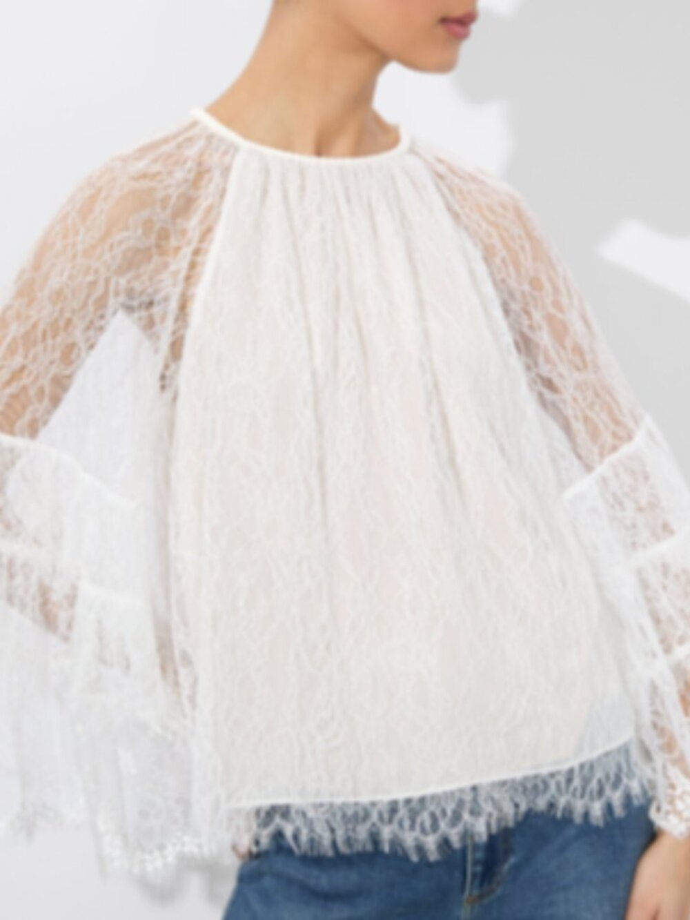 Alice + Olivia  DELIA Ruffled Lace Tunic Top